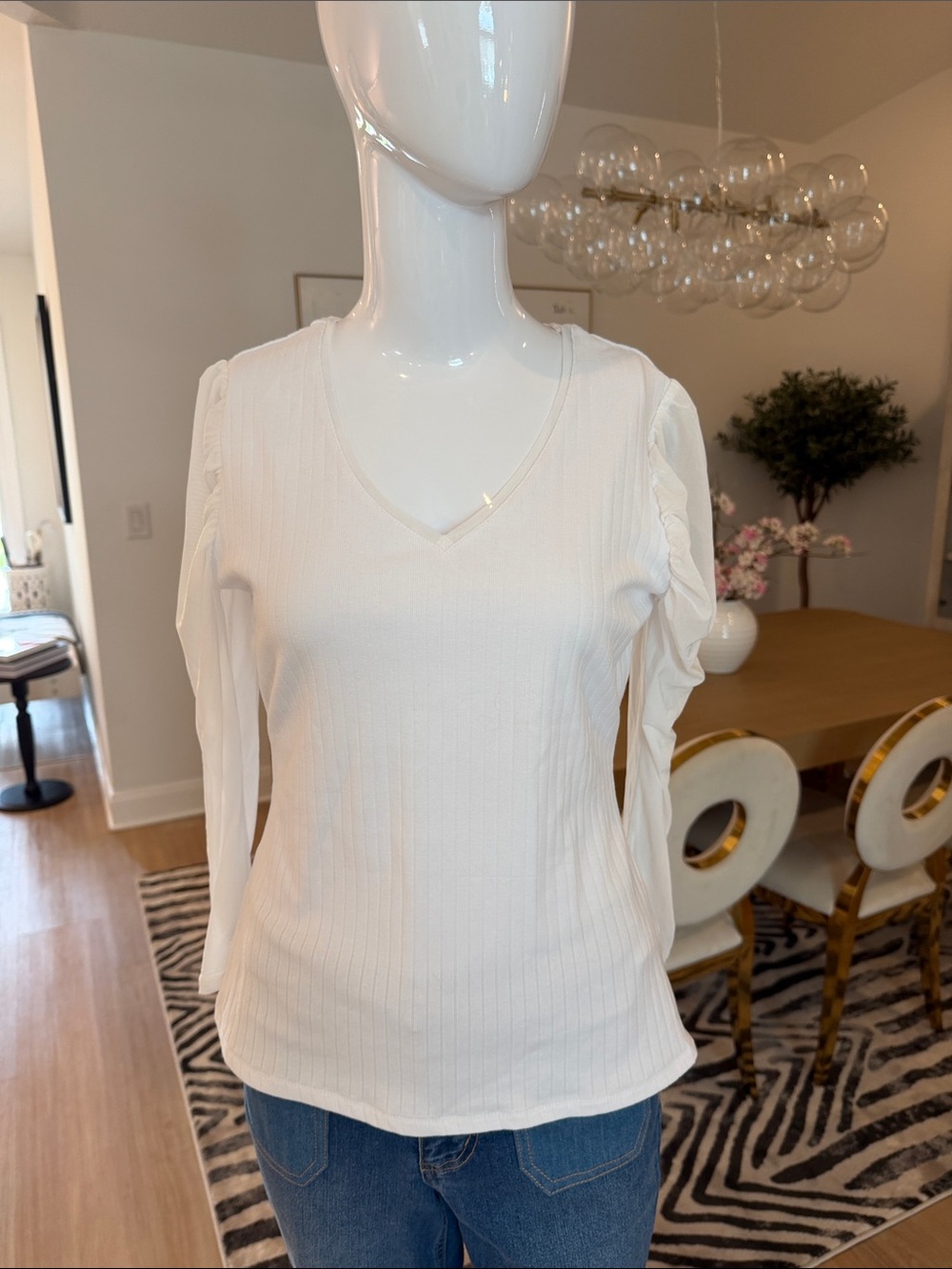 Christian Siriano Cream V-Neck Long Sleeve Ribbed Top